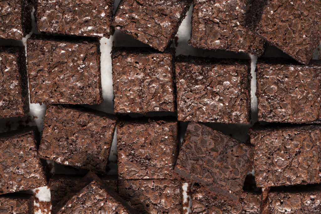 How long do hash brownies take to kick in